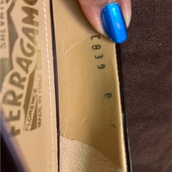 Salvatore Ferragamo Brown Leather Vara Bow Pumps - Picture 10 of 10